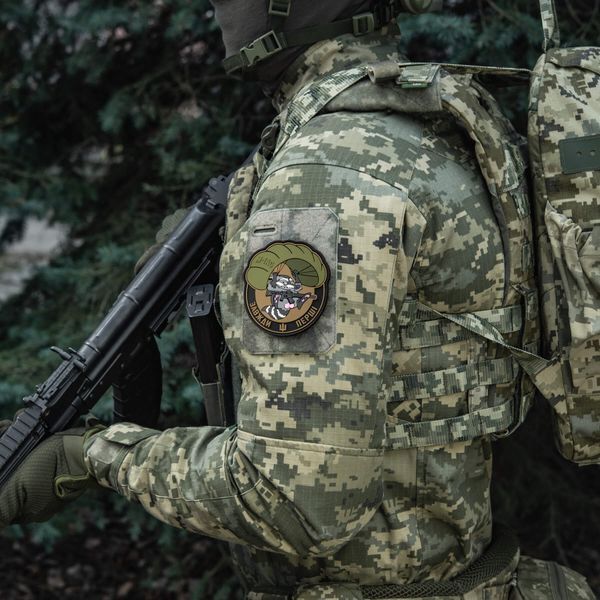 M-Tac нашивка Єнот сіро-рожевий (PVC) 51348364 фото