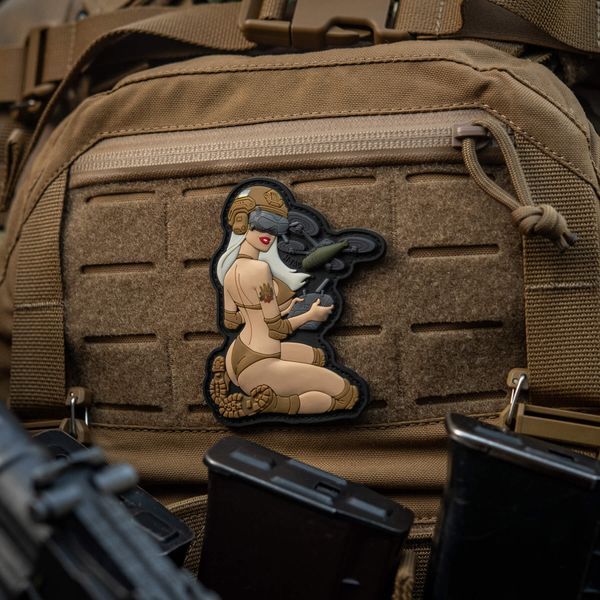 M-Tac нашивка Tactical girl №6 PVC White/Coyote V1 51465005 фото